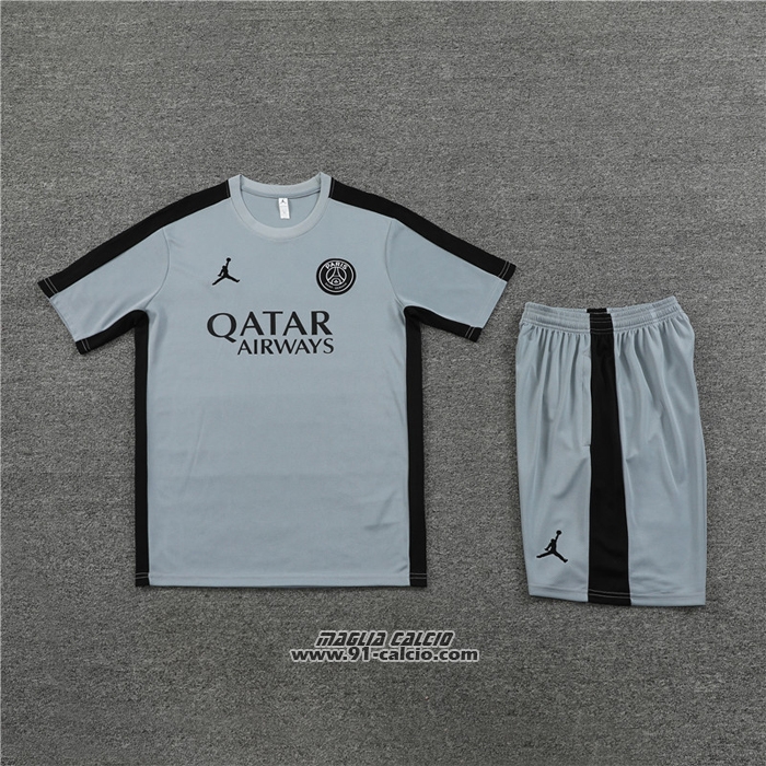 Tuta da Track
 Paris Saint-Germain Jordan Manica Corta
 2023-2024 Grigio
 - Pantaloncini
